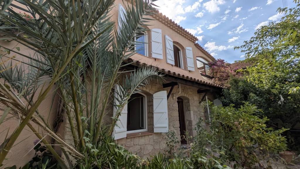 maison à vendre à Montpellier 4 chambres + bureau. Hérault, grand terrain, construction traditionnelle au calme